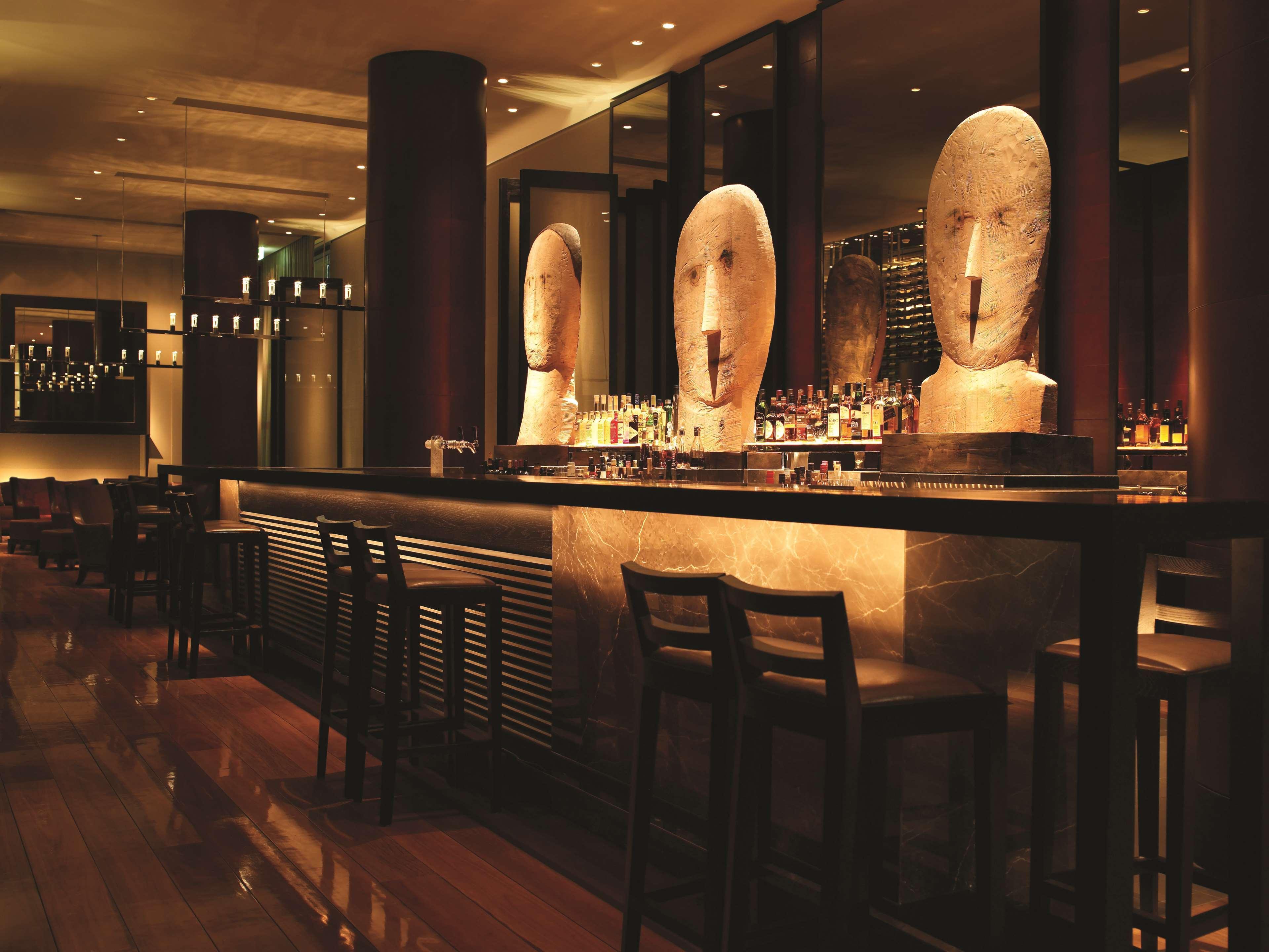 Hotel Grand Hyatt Melbourne Esterno foto The bar at the Mandarin Oriental, London