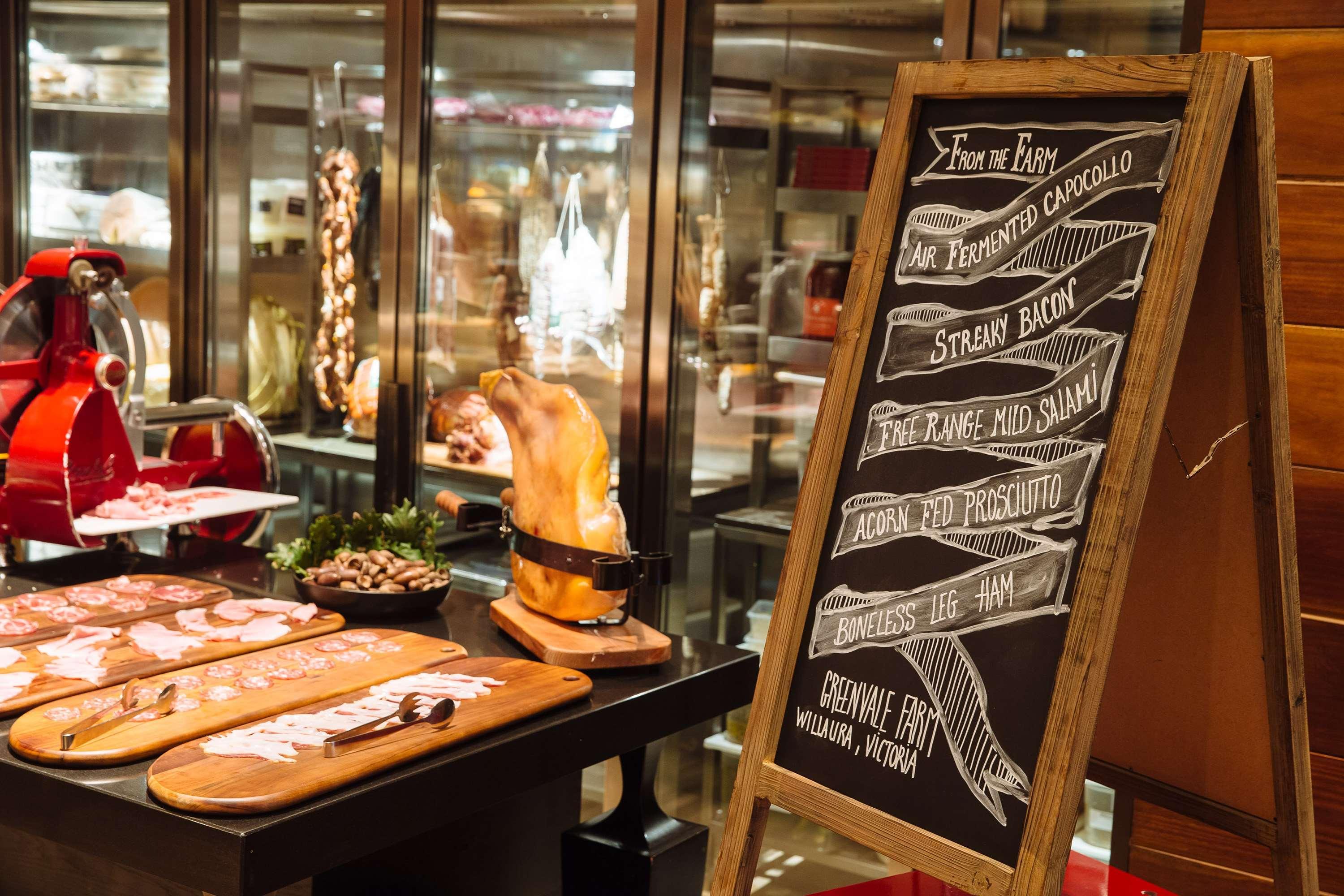 Hotel Grand Hyatt Melbourne Esterno foto A menu written on a chalkboard