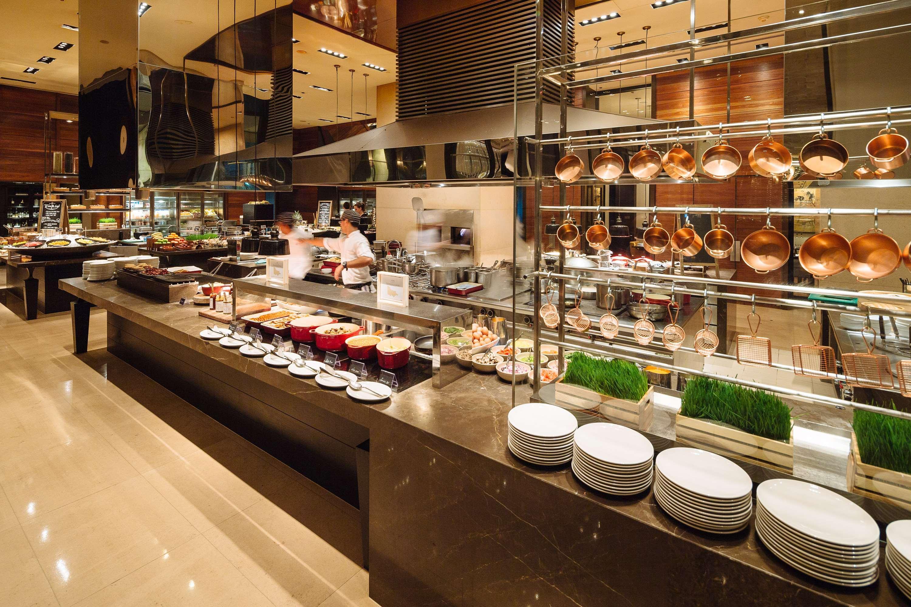 Hotel Grand Hyatt Melbourne Esterno foto The kitchen at the restaurant