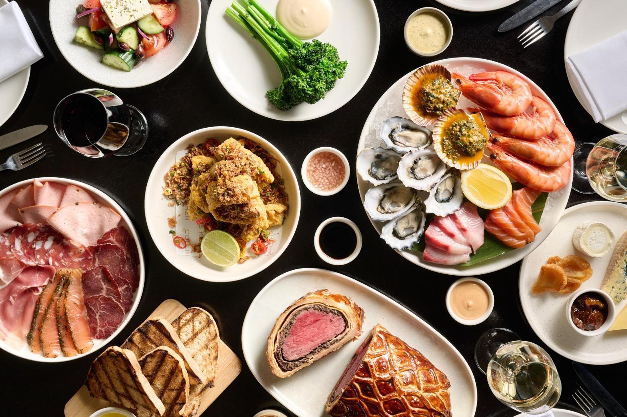 Hotel Grand Hyatt Melbourne Esterno foto A selection of dishes from the menu